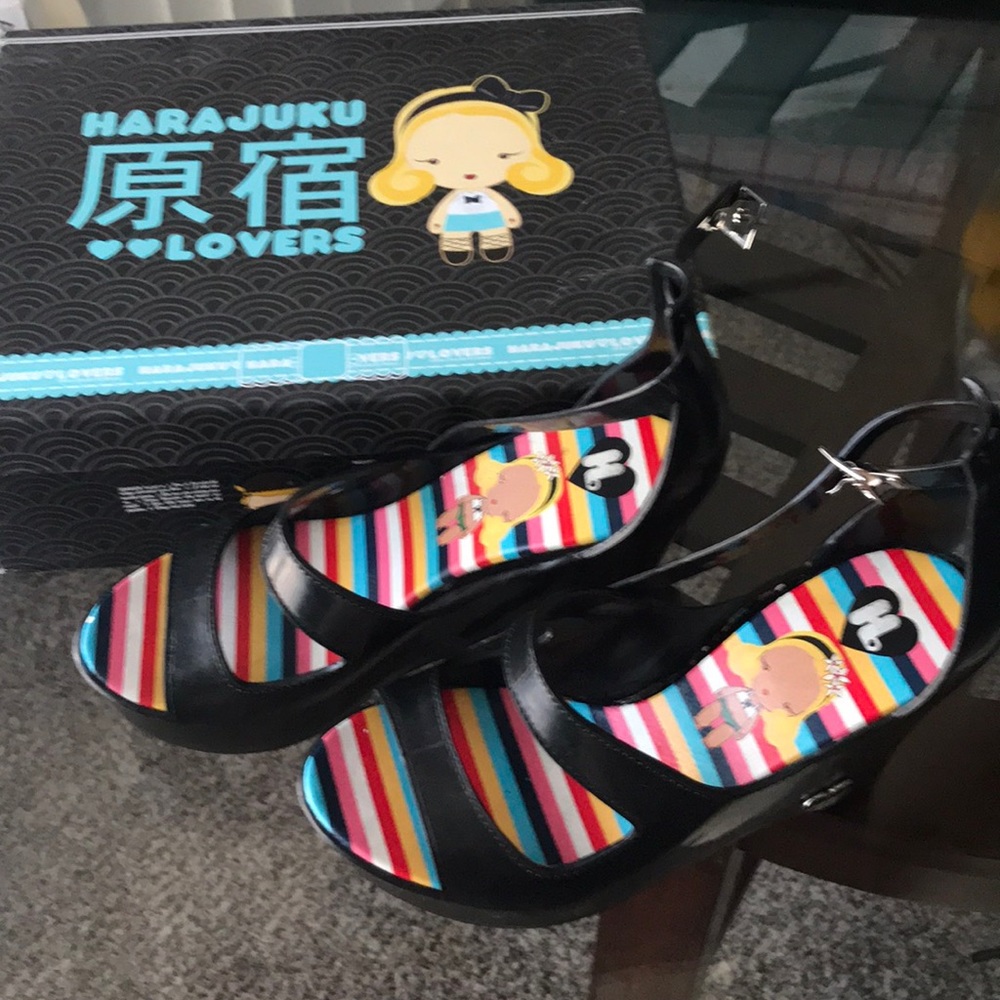 Size 9 Harajuku Lovers Wegdes